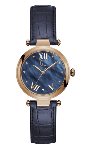 Женские часы GC Y31004L7 классические, круглые, синий и гарантией 24 месяца